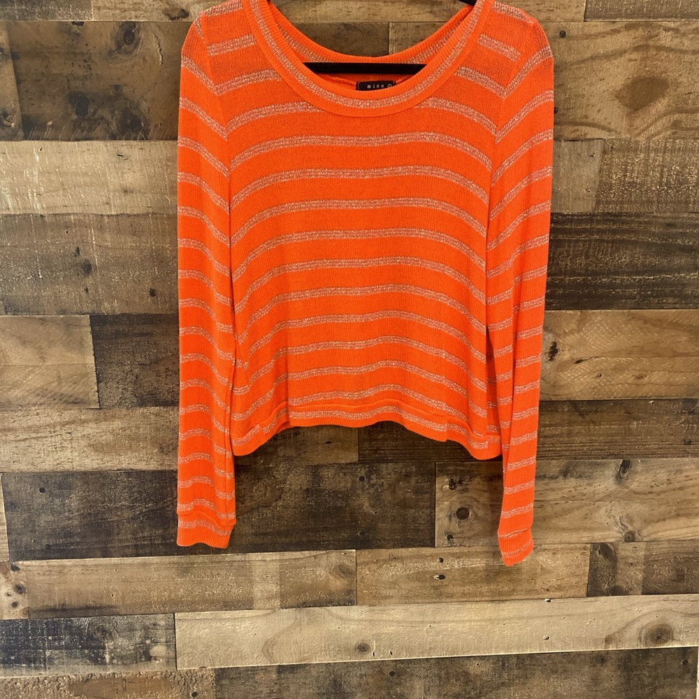 Mine Co. light knit sweater Large with partial cute open back